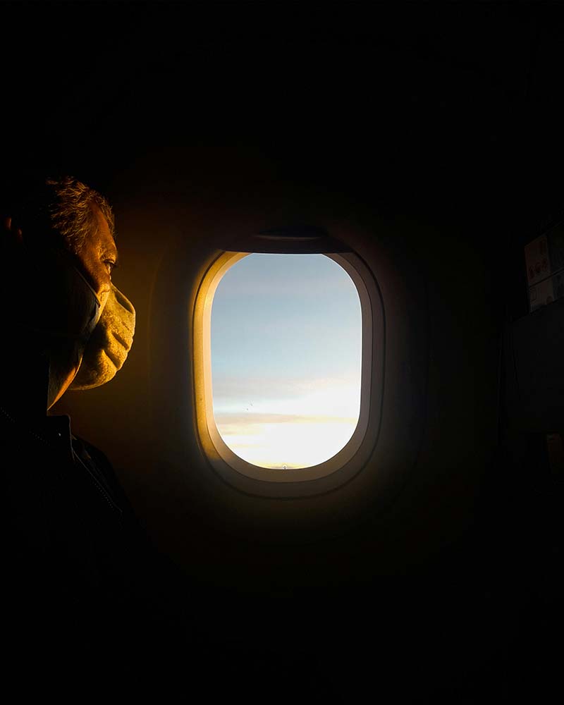 maska u avionu